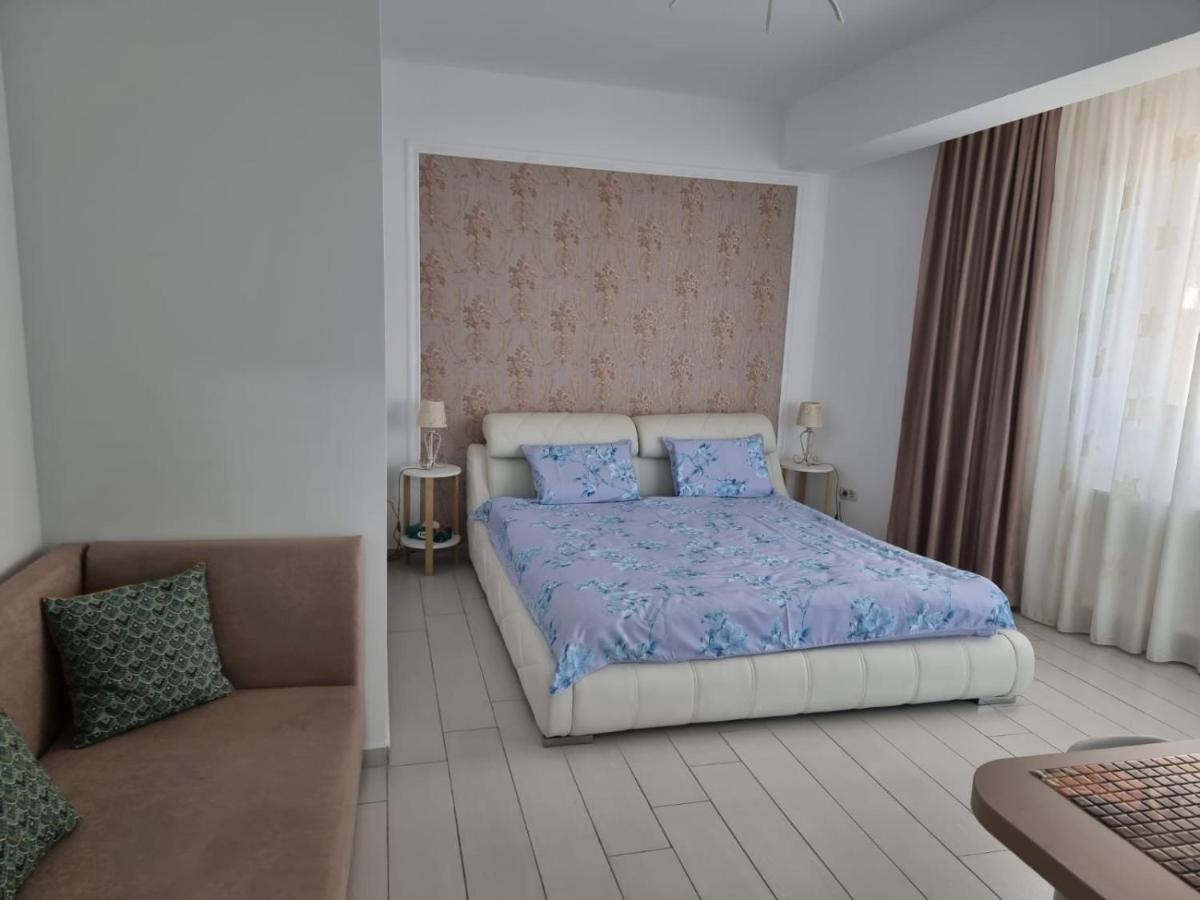 Nord White Beach Loft Apartment Mamaia